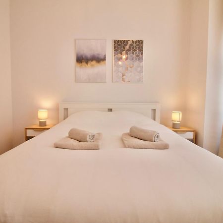 Heart Of Grand Place - Stunning 3Br Triplex بروكسل المظهر الخارجي الصورة