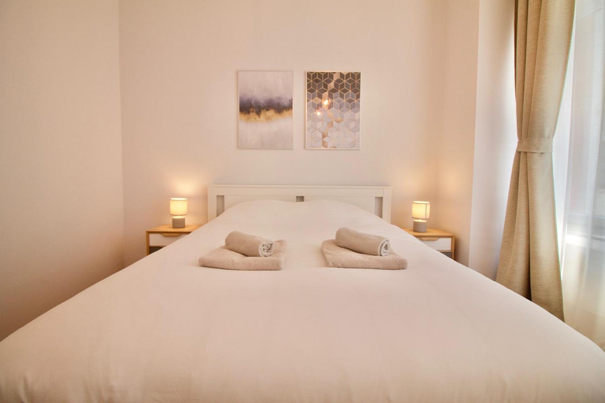 Heart Of Grand Place - Stunning 3Br Triplex بروكسل المظهر الخارجي الصورة
